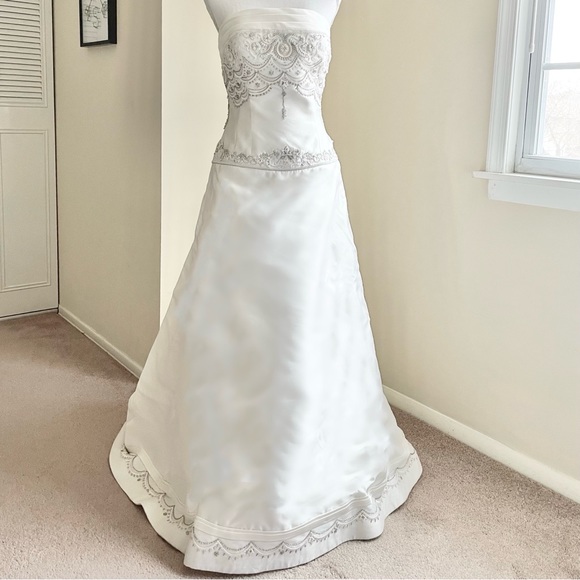 Rivini Rita Vinieris Hand Beaded Strapless Wedding Dress - Size 8 - Picture 1 of 15